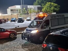Trasladan a internos del penal de La Toma tras operativo nocturno