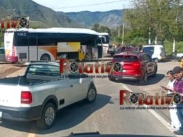 Protesta por apagón paraliza tramo de la carretera Orizaba-Tehuacán